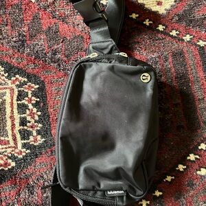 lululemon athletica Black belt Bag